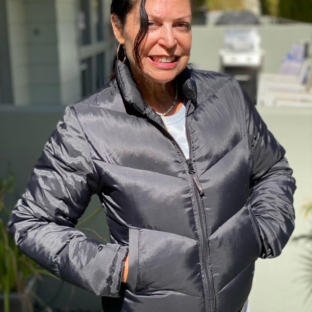 Zara IRF down puffer jacket with hood (black)